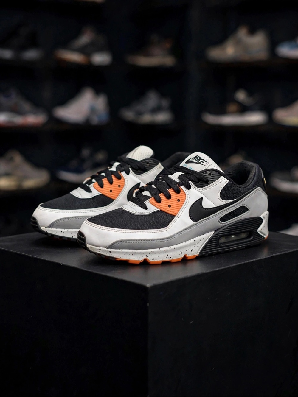 Nike Air Max 90 'Black Turf Orange' (2020)